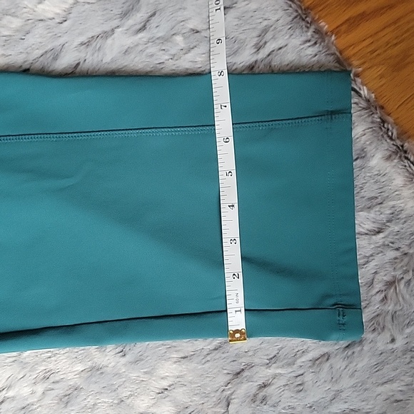 Eddie Bauer Blue/Green Cropped Pants, Women's Size 14, Great Condition - Picture 5 of 9